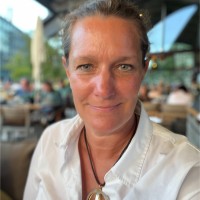 Nicola Schröder