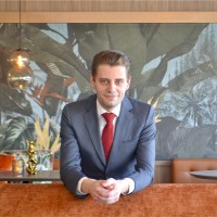 Stefan R.
