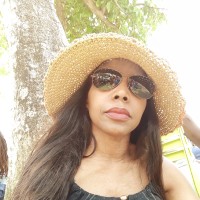 danielle Saint-louis