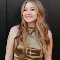 Anna Bobo