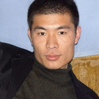 周龙伟