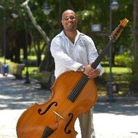Alex Ayala