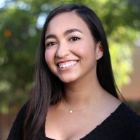 Janelle Gonzalez, Eit