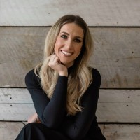 Angela Macke, Mba