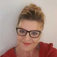 Linda May