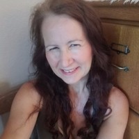 Julie Steele