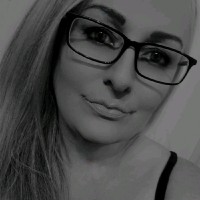 Tracy R