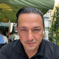 Deniz Salim Dinç