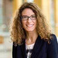 Dr. Nina Hütt