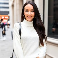 Hillary Lyons