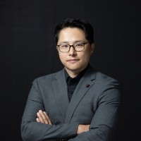 Sunghyun Lee