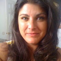 Angela Benavides