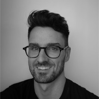 Dr Simon Doyle