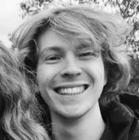Daniel Knee