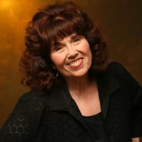 Laurie Devine