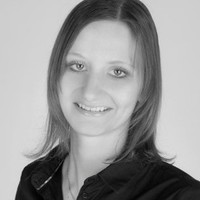 Sandra Stierli
