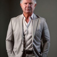 Stephen Earl