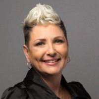 Kim Constantine