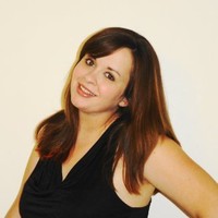 Elizabeth Leach