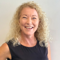 Lynda Charlton