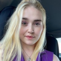 Holly Chambers