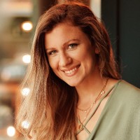 Lara Hicks