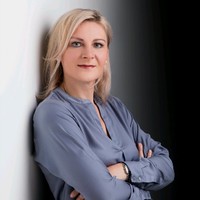 Nicole Wrüske