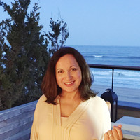 Supria Holzer