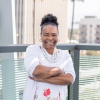Dr. Shawna Bu Shell