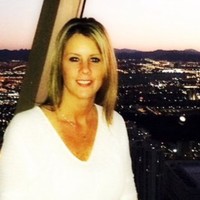 Laura Earl