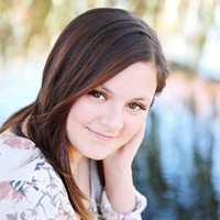 Halle Kay
