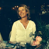Linda Straathof