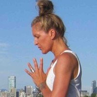 Janet Willemina Wallden Yoga