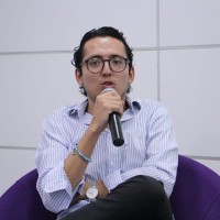 Cesar E. Rodriguez y R.