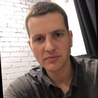 Роман Кипер