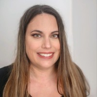 Tracey Geneau