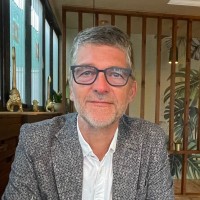 Wolfgang Simon