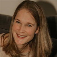 Suzanne van der Veen