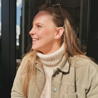 Amber De Moor