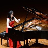 Lucy Zeng