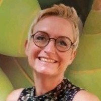 Karin Bos