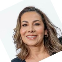 Viviana González González
