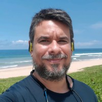 Adriano Mello