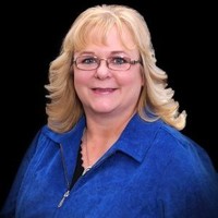 LYNN ANDREWS
