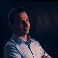 Carlos Dávila
