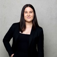 Nina Bakos