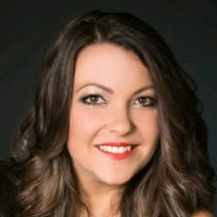 Lucie Cholastová