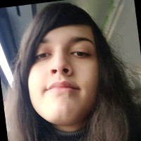 María R.