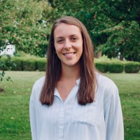 Kristen Russell, Pe