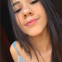 Júlia Reis